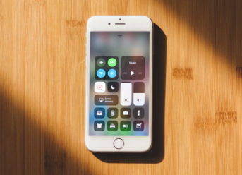 fix app crashes on jailbroken iPhones