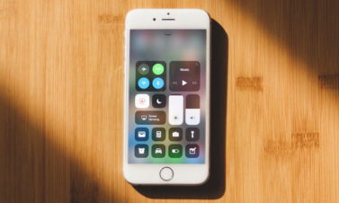 fix app crashes on jailbroken iPhones