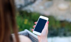 iphone stuck in recovery mode