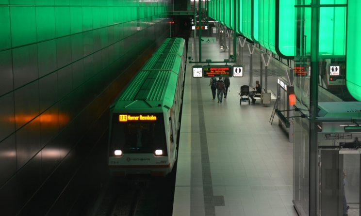 quick tips for playing subway surfers